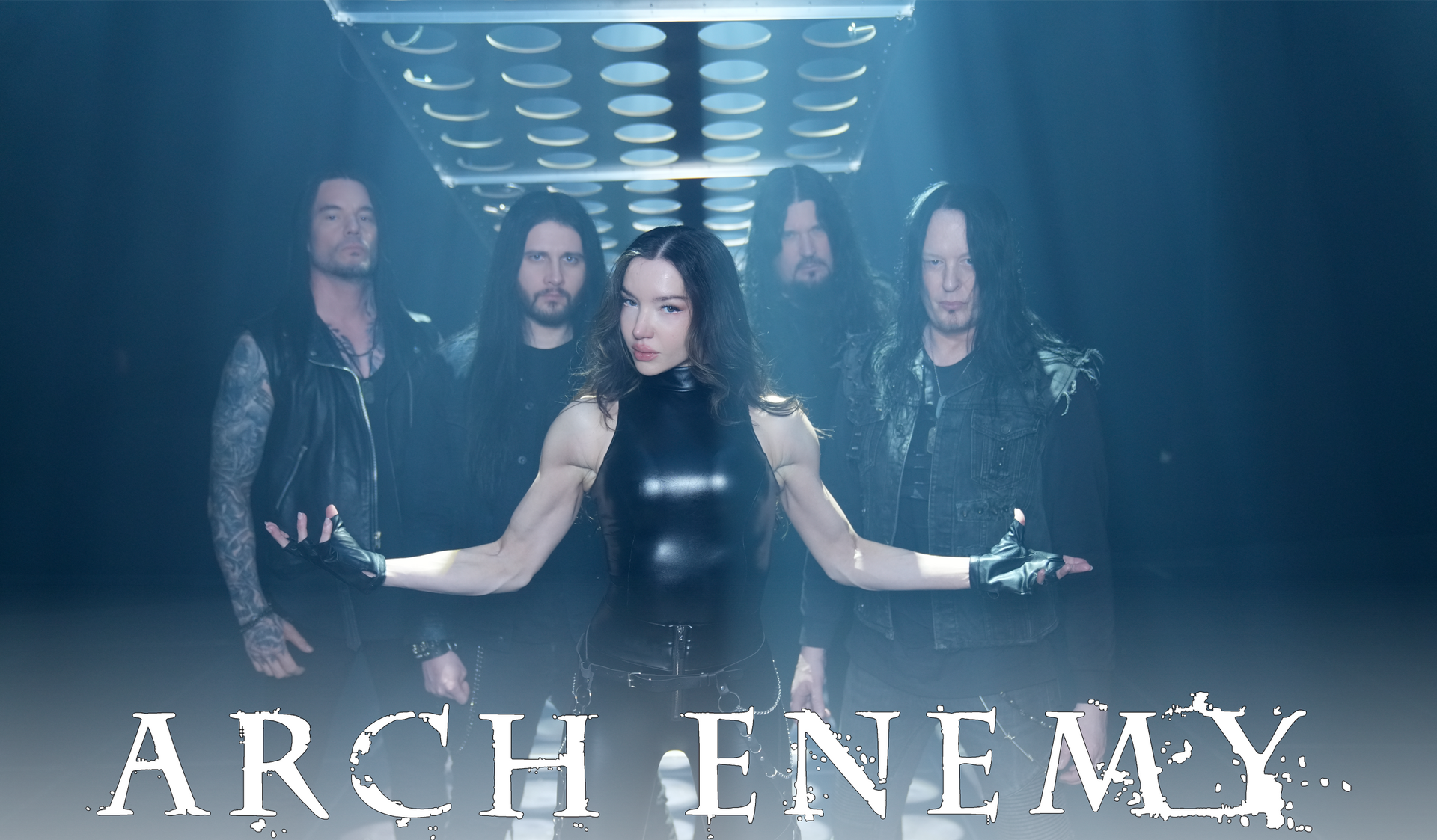 Aktualny skład Arch Enemy z Lauren Hart jako wokalistką
